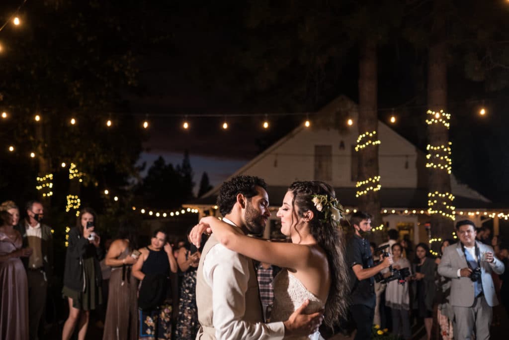 How to Hire a Wedding DJ That You Will LOVE
